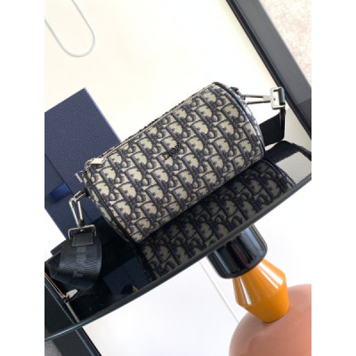 Diro Oblique Barrel Crossbody Bag-21.3×12.5×12.5CM