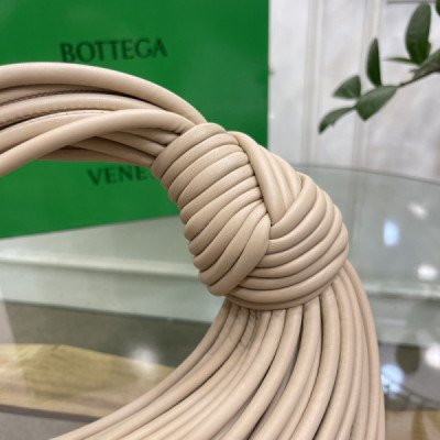 Bottega Jodie-22×6.5×15.5CM