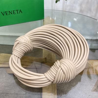 Bottega Jodie-22×6.5×15.5CM