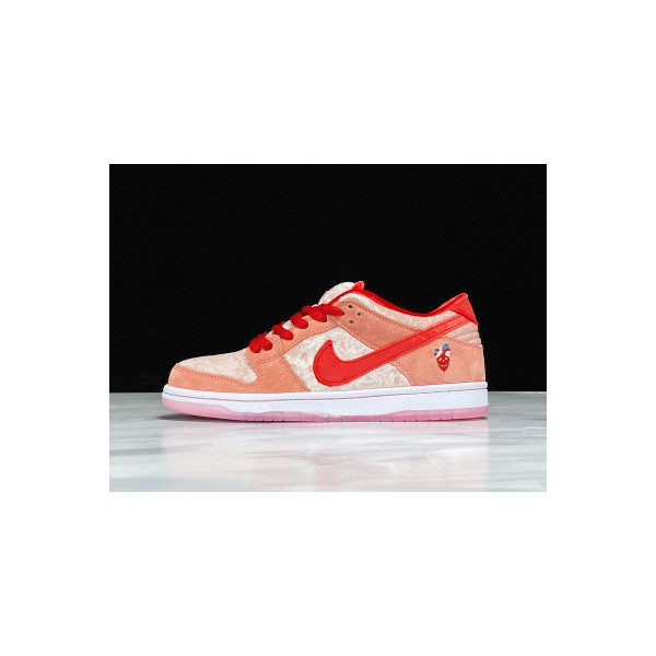 NIKE SB DUNK LOW STRANGELOVE SKATEBOARDS CT2552-800