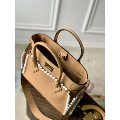 Louis Vuitton On My Side Tote Bag-M21569-30.5*24.5*14CM