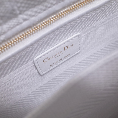 Lady Diro Handle Bag With Gold Hardware-24CM