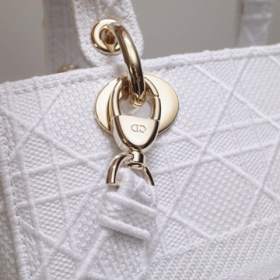 Lady Diro Handle Bag With Gold Hardware-24CM