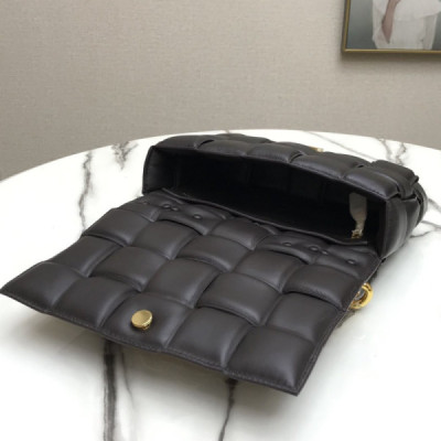 Bottega Veneta Padded Cassette Bag-26*18*8CM