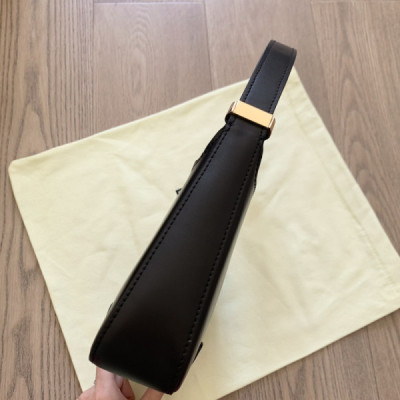 Burberry Armpit Bag-28X14X5CM