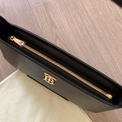 Burberry Armpit Bag-28X14X5CM