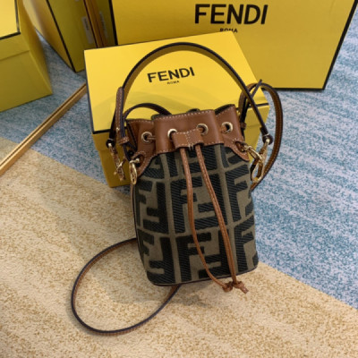 Fendi Mini Mon Tresor Bag -12x18x10CM