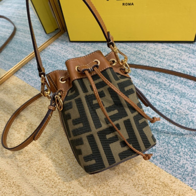 Fendi Mini Mon Tresor Bag -12x18x10CM
