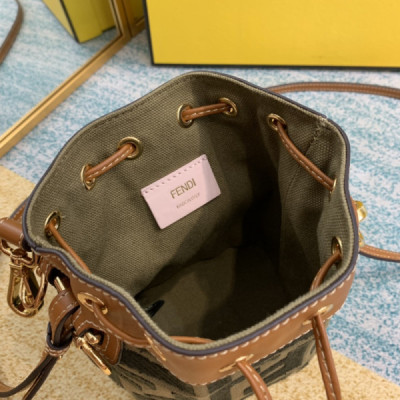 Fendi Mini Mon Tresor Bag -12x18x10CM