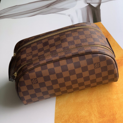Louis Vuitton Cosmetic Bag-M47528-28*16*13CM