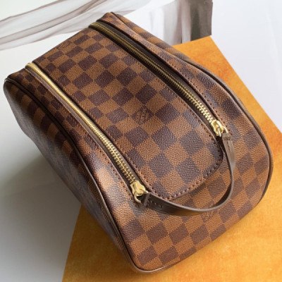 Louis Vuitton Cosmetic Bag-M47528-28*16*13CM