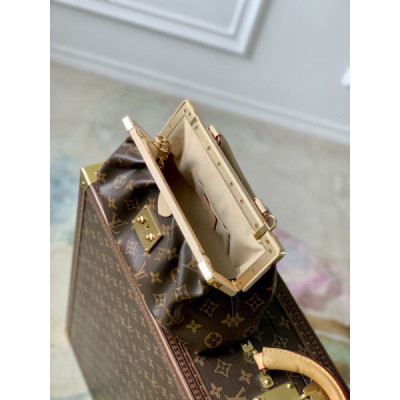 Louis Vuitton M46544 Monogram Clutch -28*14*10CM