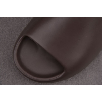 YEEZY SLIDES ‘SOOT’ – G55495
