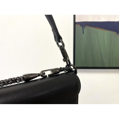 Valentino Handbags-20*15*7CM