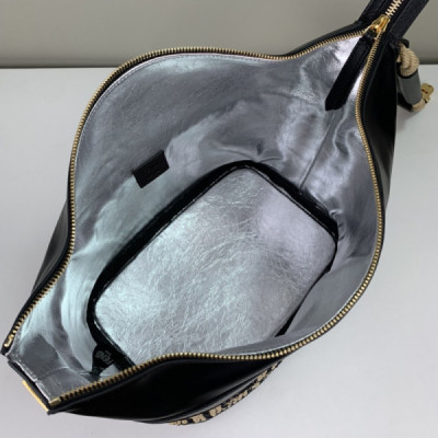 FendI Raffia Bag-35 x22 x18CM