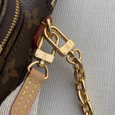 Louis Vuitton Utility Phone Pocket – 16*19*6CM