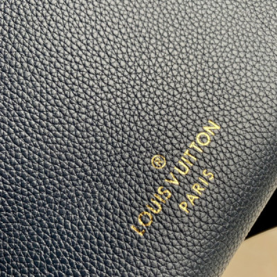 Louis Vuitton On My Side Tote Bag-M21569-30.5*24.5*14CM