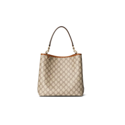 GUCCI GG EMBLEM MEDIUM BUCKET BAG 815103 (25*25*15.5cm)