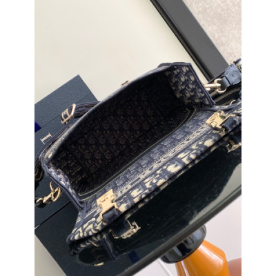 Diro Oblique Messenger Bag-28×24×12CM