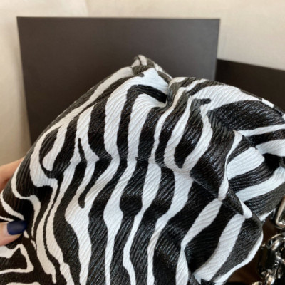 Bottega Veneta The Chain Pouch-31*12*16cm