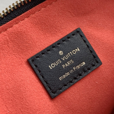 Louis Vuitton Coussin BB Bag-20*16*12 CM