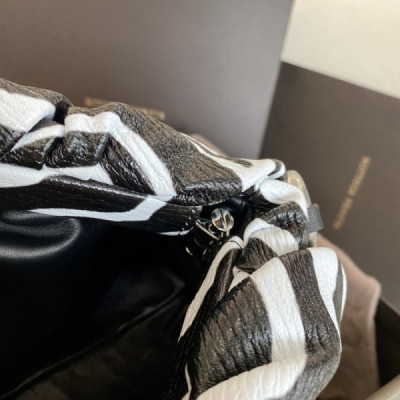 Bottega Veneta The Chain Pouch-31*12*16cm