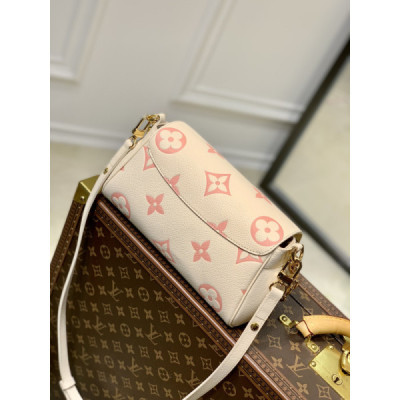 Louis Vuitton Favorite M46393-24 x 14 x 9CM