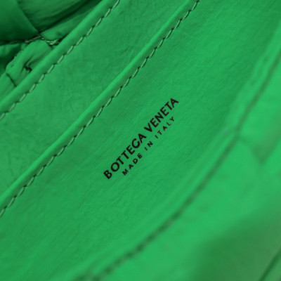 Bottega Veneta Cassette Bag-10x19x5CM