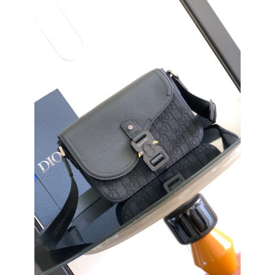 Diro Saddle Messenger Bag-23 x 18 x 6CM