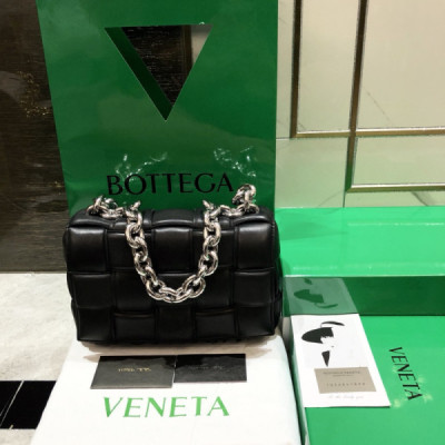 Bottega Veneta Padded Cassette Bag-26*18*8CM