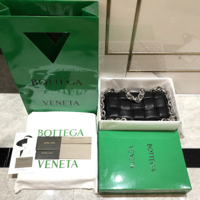 Bottega Veneta Padded Cassette Bag-26*18*8CM