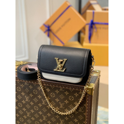 Louis Vuitton Lockme Tender Handbags PM- M58554-19*13*8CM