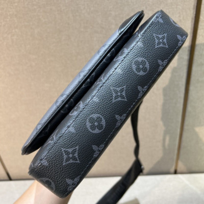 Louis Vuitton Trio Messenger Bag -M22481-25 x 18.5 x 7CM
