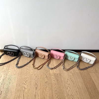 Valentino Garavani Signature Bag-20×11×5CM