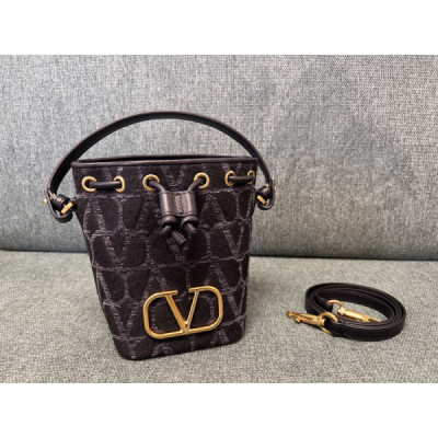 Valentino GARAVANIVLOGO SIGNATURE Bag-12*18*10CM