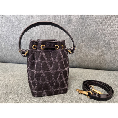 Valentino GARAVANIVLOGO SIGNATURE Bag-12*18*10CM