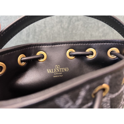 Valentino GARAVANIVLOGO SIGNATURE Bag-12*18*10CM