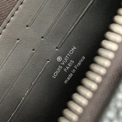 Louis Vuitton Soft Trunk-M81776-22.5*14*5 M