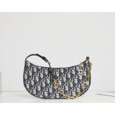 Diro CD Lounge Bag-26 x 15 x 5.5 CM