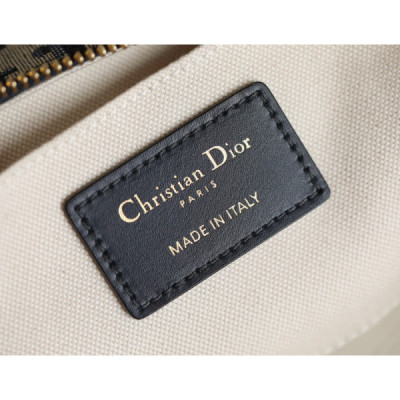 Diro CD Lounge Bag-26 x 15 x 5.5 CM