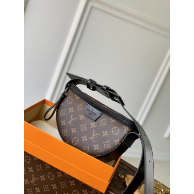 Louis Vuitton Moon Crossbody Bag-24.5 x 16 x 4.55CM