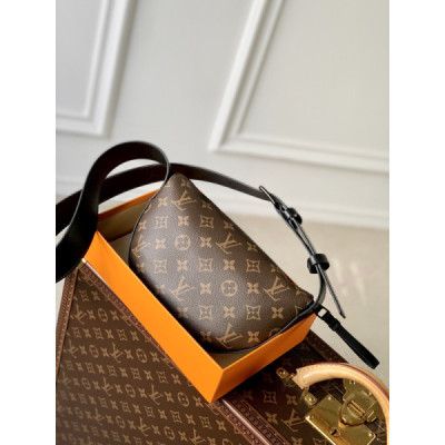 Louis Vuitton Moon Crossbody Bag-24.5 x 16 x 4.55CM