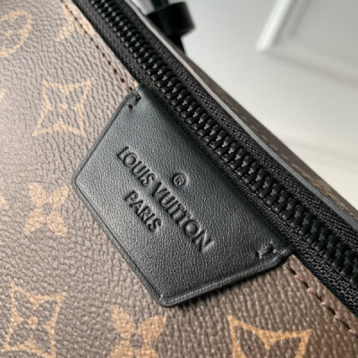 Louis Vuitton Moon Crossbody Bag-24.5 x 16 x 4.55CM