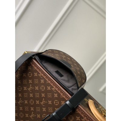 Louis Vuitton Moon Crossbody Bag-24.5 x 16 x 4.55CM