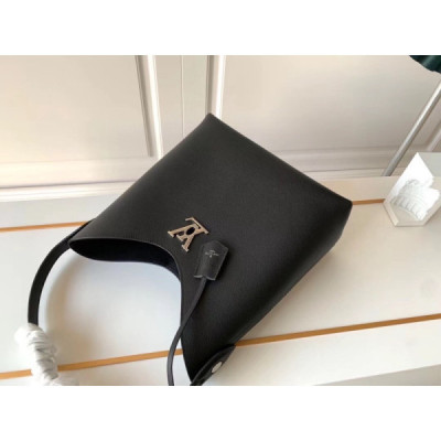 Louis Vuitton Lock Me Hobo-29.5*34*16CM