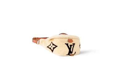 LOUIS VUITTON BUMBAG M23715 (37*14*13cm)