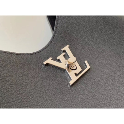 Louis Vuitton Lock Me Hobo-29.5*34*16CM