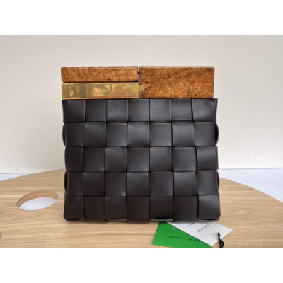 Bottega Nappa Pouch-28*26*5CM