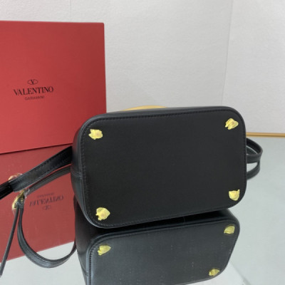 Valentino Garavani SuperVee Bag-20*19*12CM