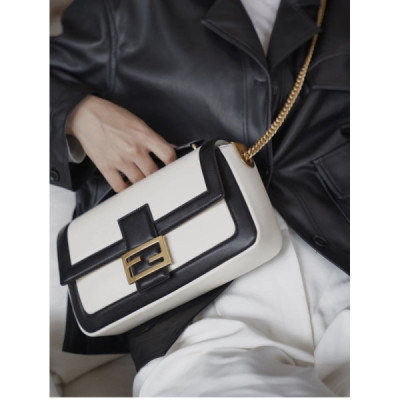Fendi Medium Baguette Bag-26x15x4CM